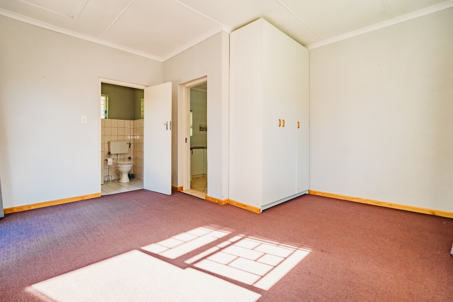 4 Bedroom Property for Sale in Heather Park Western Cape